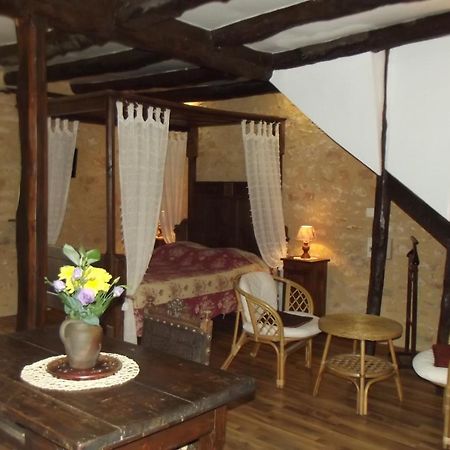 Gites des 3 Vallées Salignac Eyvigues Exterior foto